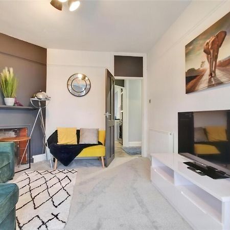 Kingsdown Apartment Great Malvern Bagian luar foto