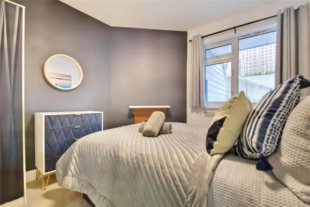 Kingsdown Apartment Great Malvern Bagian luar foto